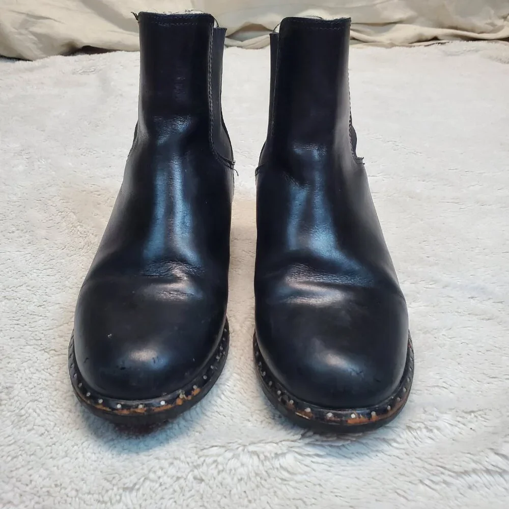 Ugg Black Leather Ankle‎ Boots Women 8 Luxury Classic Biker Gothic Moto Comfy